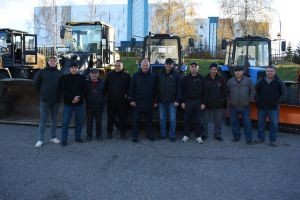 В Камских Полянах проверили готовность снегоуборочной техники к зиме