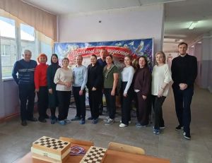 Педагоги Камскополянской школы №1 заняли второе место на шашечном турнире