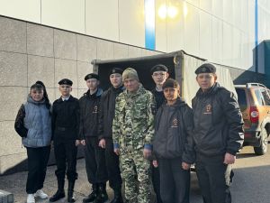 Активисты «Форпоста» Камских Полян помогли с погрузкой гуманитарного груза