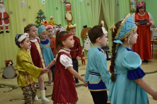 Открывай ворота – стучит Коляда в детском саду «Золотая Рыбка»