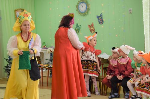 Открывай ворота – стучит Коляда в детском саду «Золотая Рыбка»