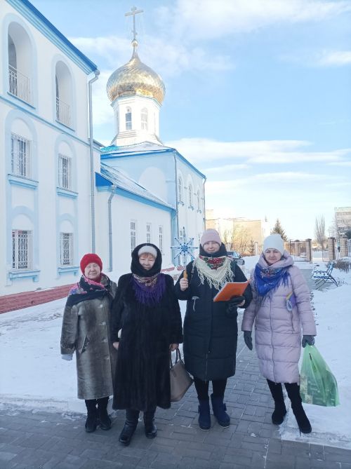Мы пришли поздравить с рождением Христа! В Камских Полянах верующие поздравили жителей