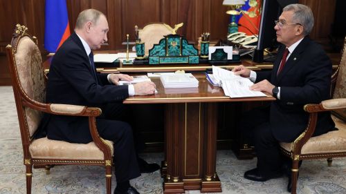 Минниханов доложил Путину о планах увеличить продолжительность жизни населения до 72,8