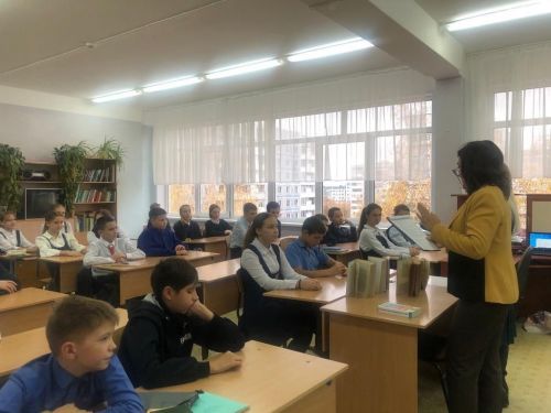 Для учеников камполянской школы №2 провели  проф - дайджест «Дороги, которые мы выбираем»