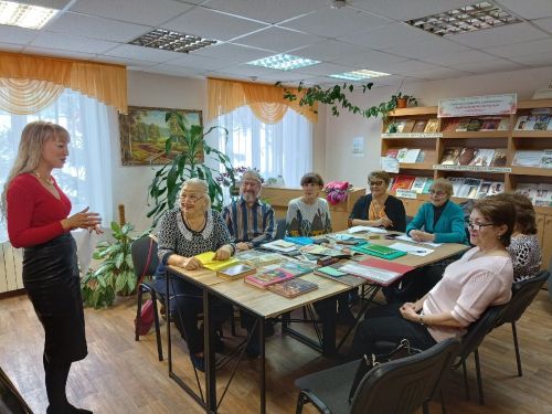 С клубом «Общение без границ» изучили тему «Английский обед. Ужин»