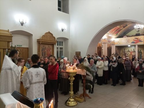 В Камских Полянах верующие встретили Рождество