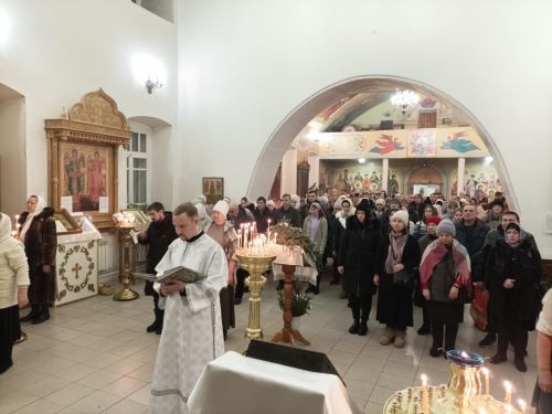 В Камских Полянах верующие встретили Рождество