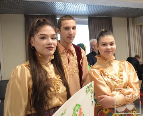 В Камских Полянах прошёл районный фестиваль национальных культур