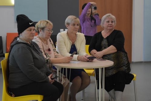 В Молодёжном центре «Алан» поздравили дорогих мам