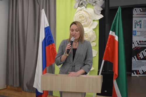 В Молодёжном центре «Алан» поздравили дорогих мам