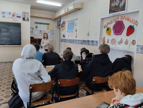 Для студентов камполянского колледжа провели час нравственности «Экология души — чистота слова»