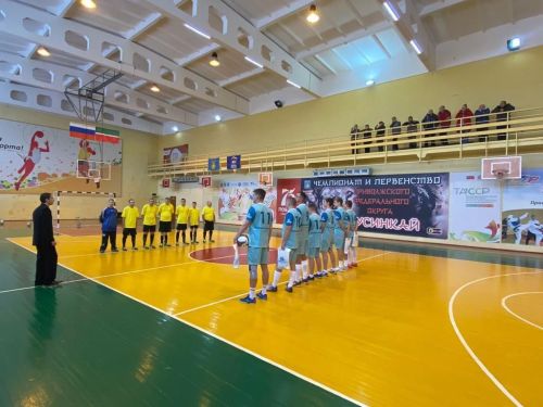 В Камских Полянах прошел товарищеский турнир по мини-футболу