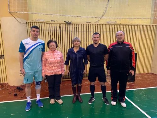 В Камских Полянах прошел товарищеский турнир по мини-футболу