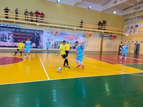 В Камских Полянах прошел товарищеский турнир по мини-футболу