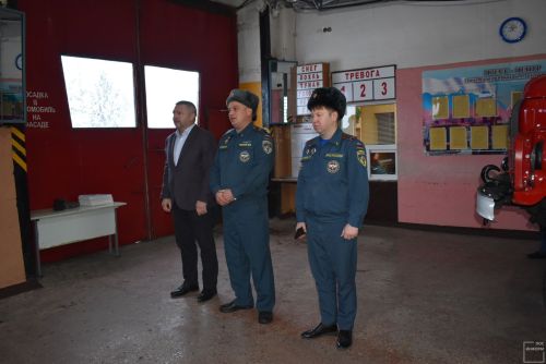 Спасатели пожарной части № 163 из Камских Полян получают поздравления
