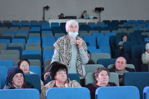 Управляющая компания провела встречу с жителями Камских Полян