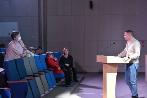Управляющая компания провела встречу с жителями Камских Полян