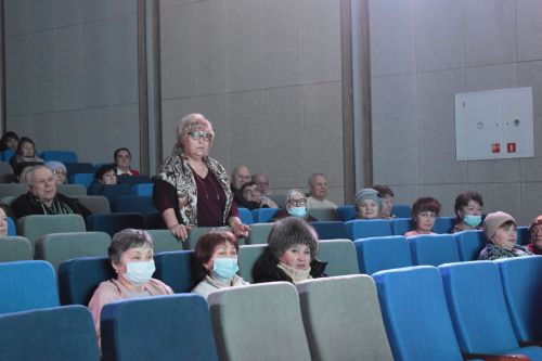 Управляющая компания провела встречу с жителями Камских Полян