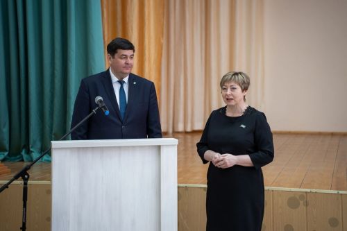 В камполянской школе №1 прошел парламентский урок «Мы – граждане России»