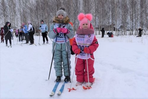 Жители Камских Полян приняли участие в «Лыжне России - 2023» (ФОТОРЕПОРТАЖ)