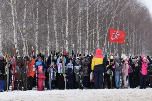 Жители Камских Полян приняли участие в «Лыжне России - 2023» (ФОТОРЕПОРТАЖ)