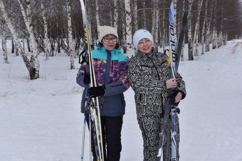 Жители Камских Полян приняли участие в «Лыжне России - 2023» (ФОТОРЕПОРТАЖ)