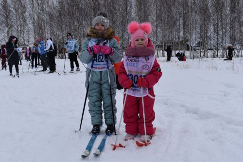 Жители Камских Полян приняли участие в «Лыжне России - 2023» (ФОТОРЕПОРТАЖ)