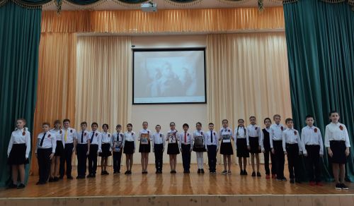 В камполянской школе №1 проходит школьный фестиваль патриотической песни «Пою тебе, мое Отечество»
