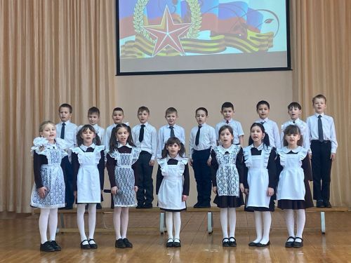 В камполянской школе №1 проходит школьный фестиваль патриотической песни «Пою тебе, мое Отечество»