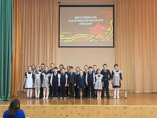 В камполянской школе №1 проходит школьный фестиваль патриотической песни «Пою тебе, мое Отечество»