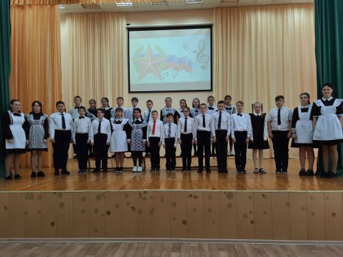 В камполянской школе №1 проходит школьный фестиваль патриотической песни «Пою тебе, мое Отечество»