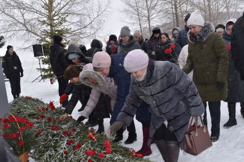Жители Камских Полян чтят своих героев