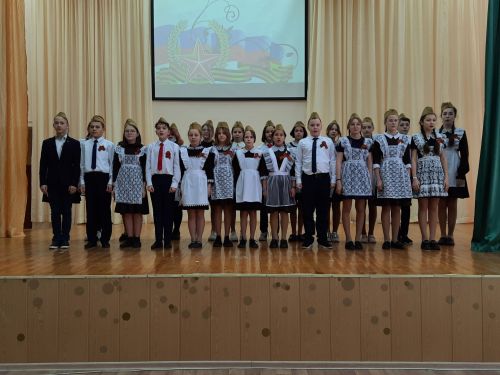 В камполянской школе №1 проходит школьный фестиваль патриотической песни «Пою тебе, мое Отечество»