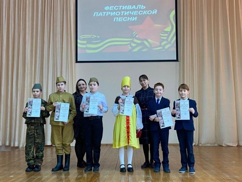 В камполянской школе №1 проходит школьный фестиваль патриотической песни «Пою тебе, мое Отечество»