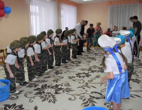 Праздник для пап в детском саду «Солнышко»