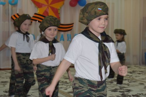Праздник для пап в детском саду «Солнышко»