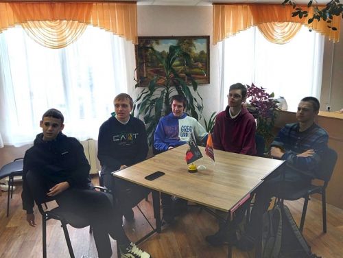 В Камско - Полянской библиотеке ко Дню защитника Отечества провели интеллектуальный квиз «Битва Умов»