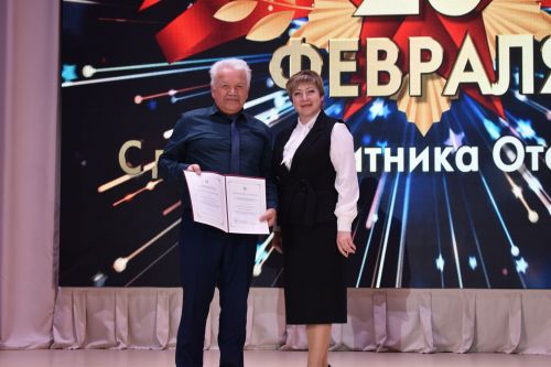 В Культурном центре «Чулман-Су» ко дню защитника Отечества прошёл концерт