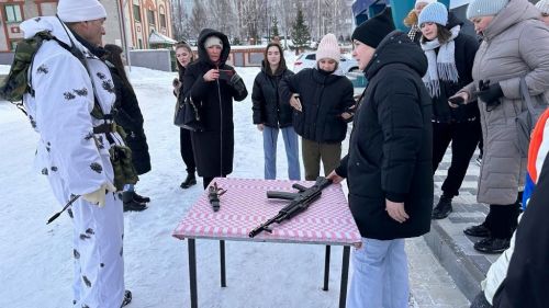 Сотрудники КЦ «Чулман-Су» провели с молодежью военно-патриотическую квест-игру «Рубеж»