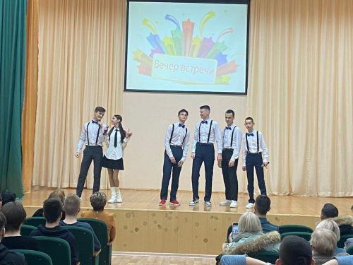 В камполянской школе №1 прошел вечер встречи выпускников