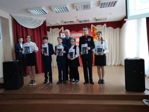 Обучающиеся камполянской школы №2 приняли участие в научно-исследовательской конференции