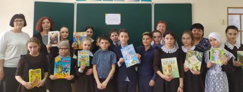 В камполянской школе №1 учащихся 4 «г» класса познакомили с творчеством детского поэта Рабита Батуллы