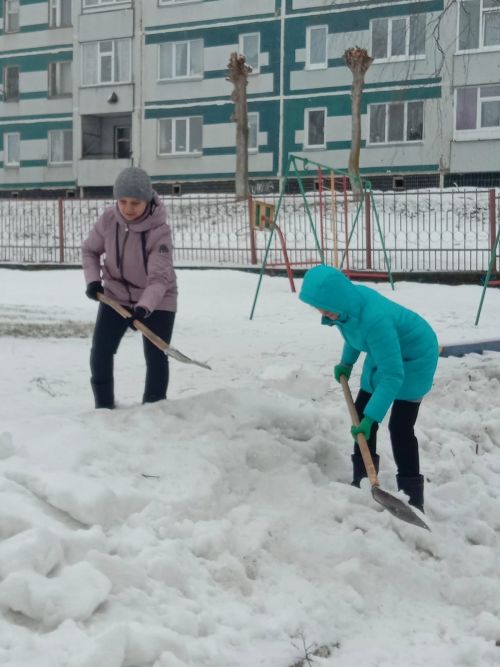 Отлично потрудились на субботнике сотрудники детских садов