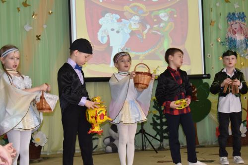 День театра в детском саду «Золотая Рыбка»
