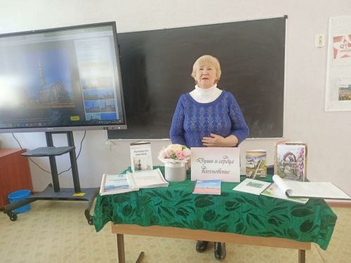 Учащиеся камполянской школы N2 приняли участие в поэтическом вечере