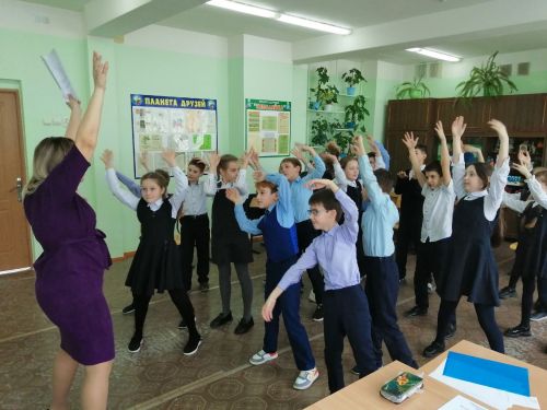 Учащиеся камполянской школы № 2 приняли участие в развлекательной программе «Давайте жить дружно!»