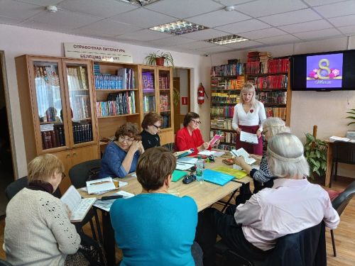 В камполянском клубе  «Общение без границ» прошло занятие, посвященное Международному женскому дню