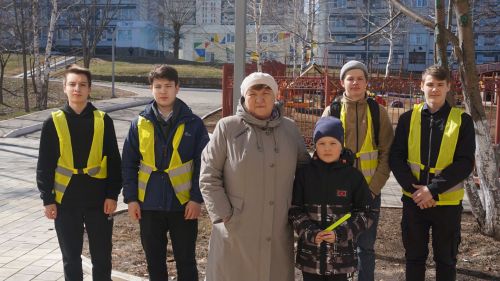 В пгт Камские Поляны прошла акция «Засветись!»