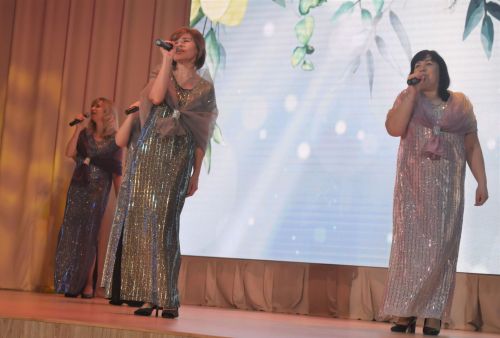 Весенний праздник для милых дам в Камских Полянах