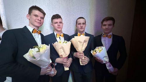 Активисты отряда Форпост провели акцию «Для милых дам»